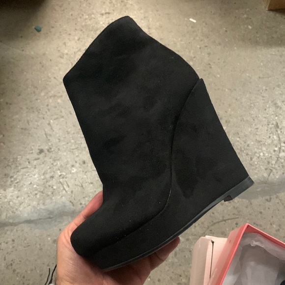 High Heeled Wedge Zip Ankle Platfrom Boots in Black Faux Suede - Women’s - Picture 5 of 13